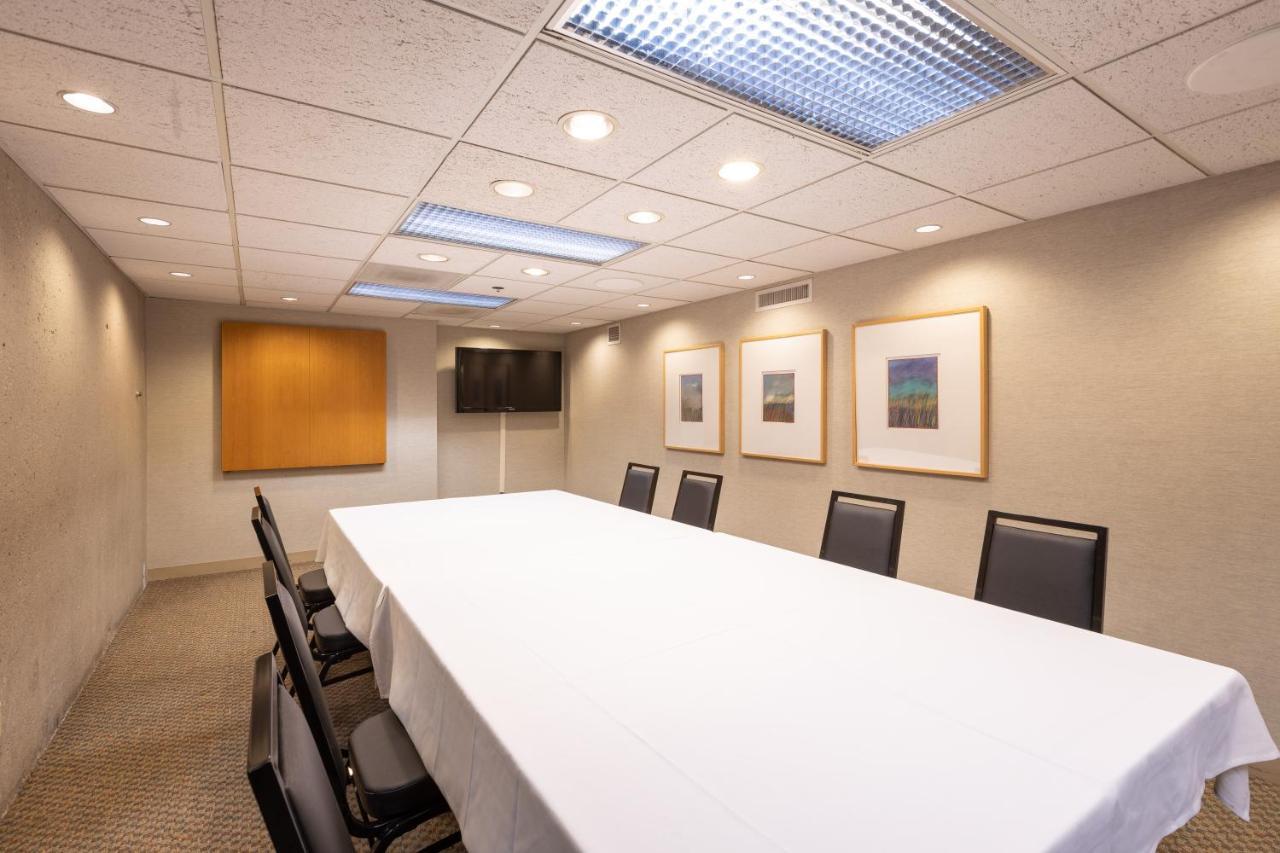 Gateway Hotel And Conference Center Ames Luaran gambar