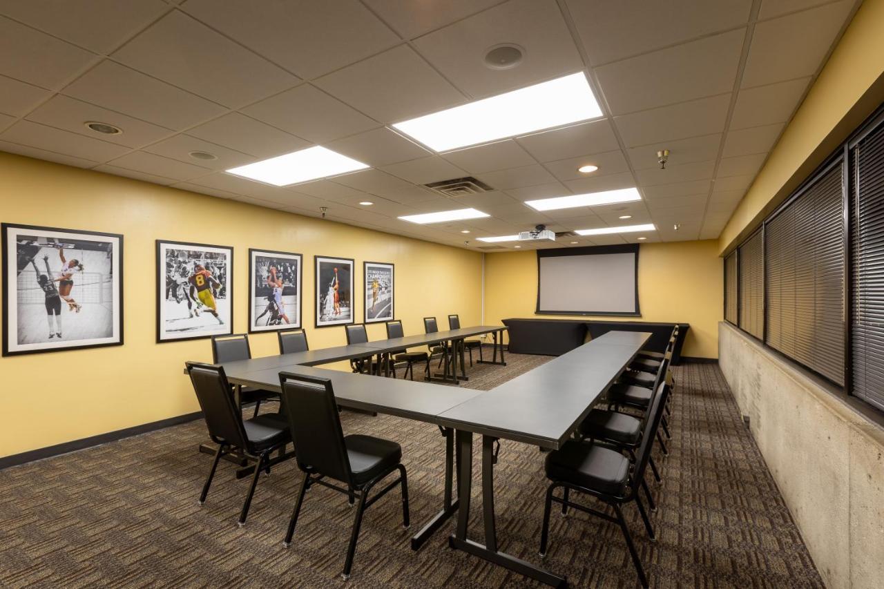 Gateway Hotel And Conference Center Ames Luaran gambar
